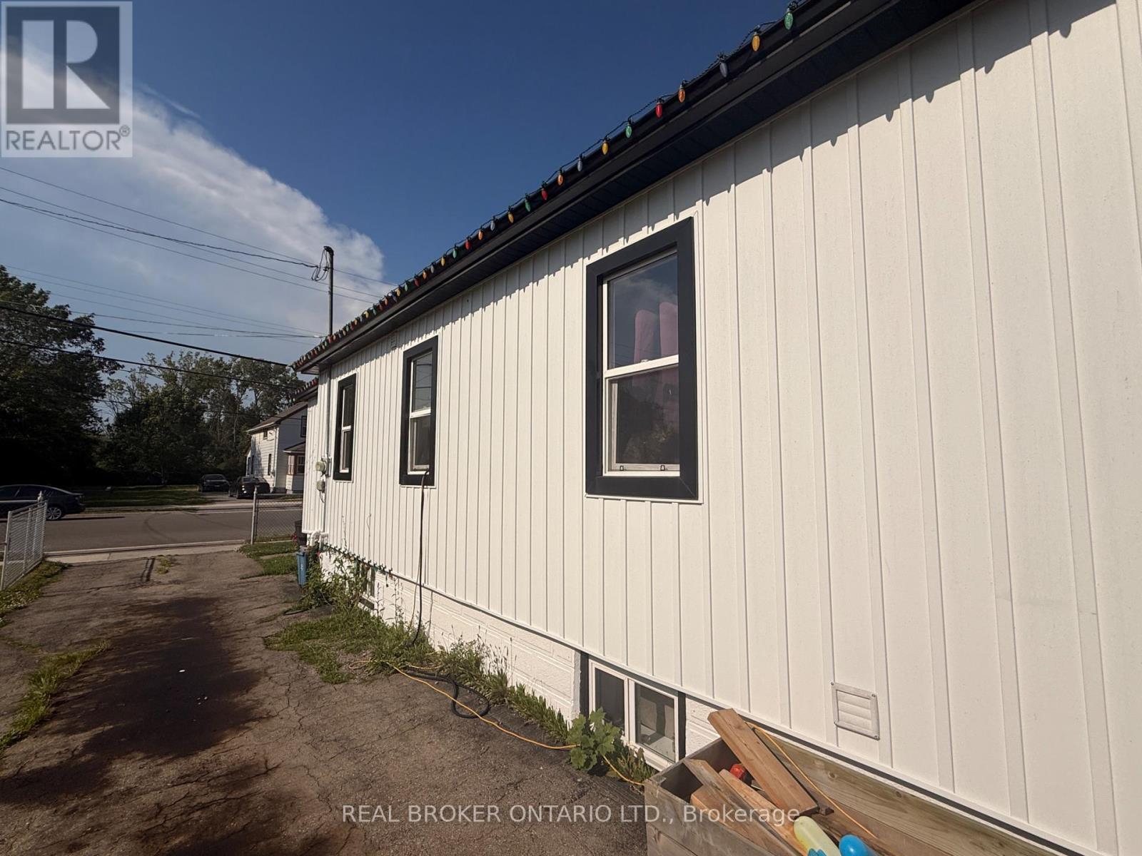 314 BROADWAY STREET - 6