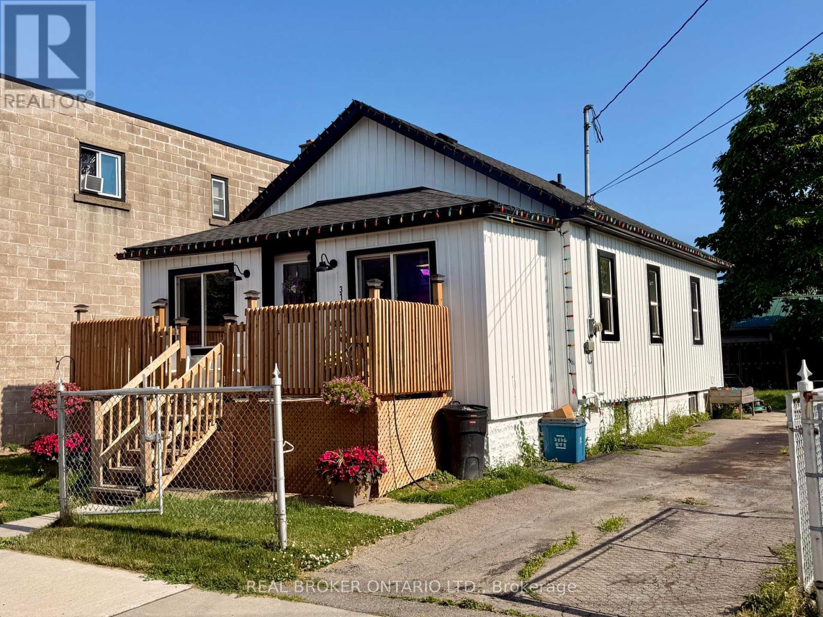 314 BROADWAY STREET - 1