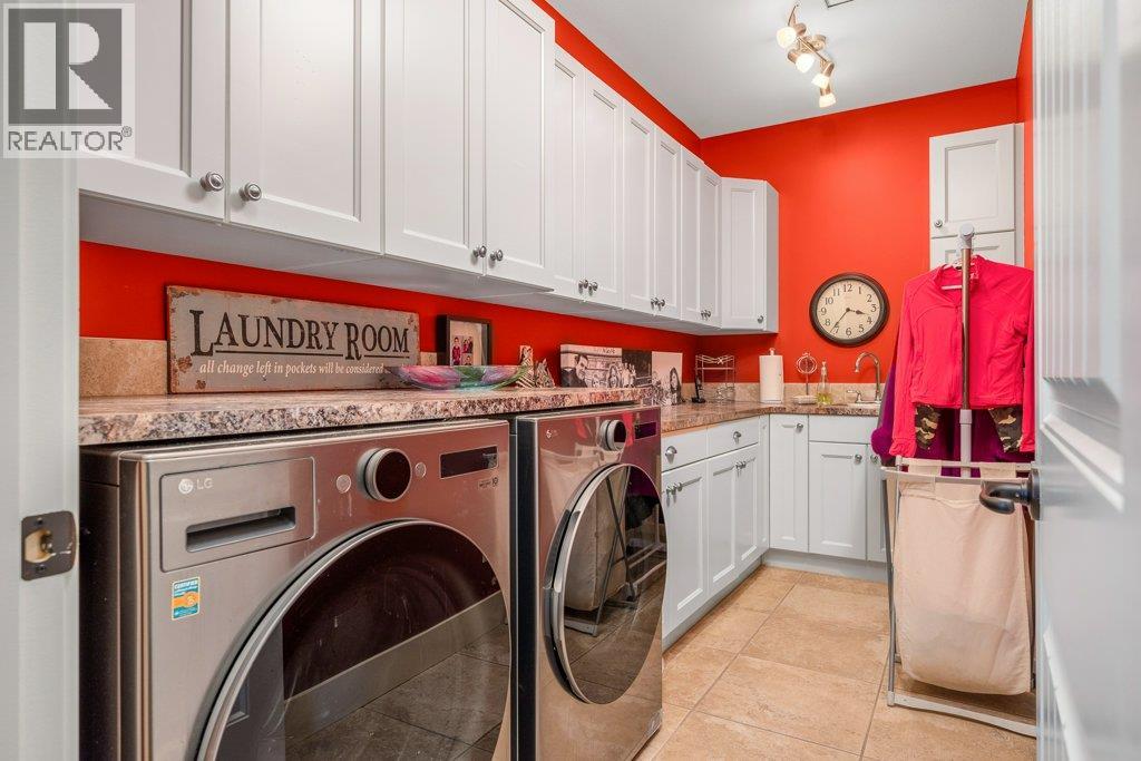 354 Quilchena Drive - 42