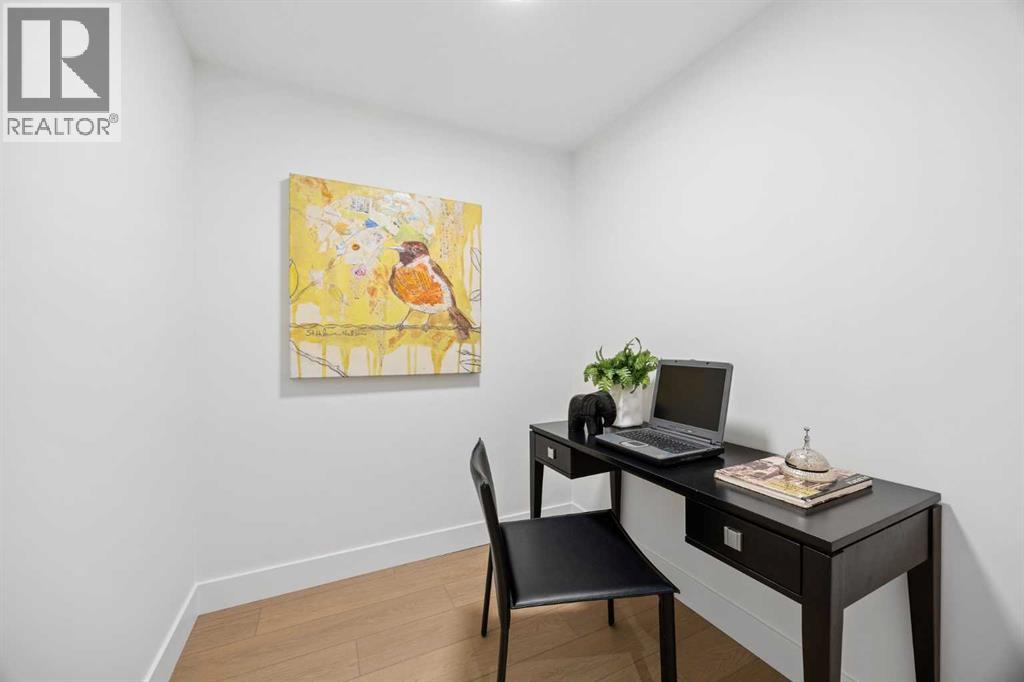 60 Strathcona Road SW - 37