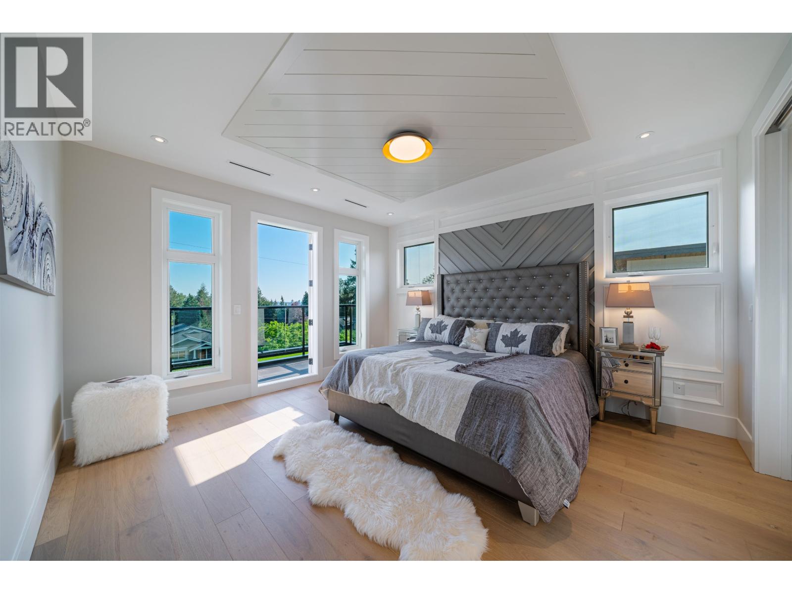 214 W 24TH STREET, North Vancouver
