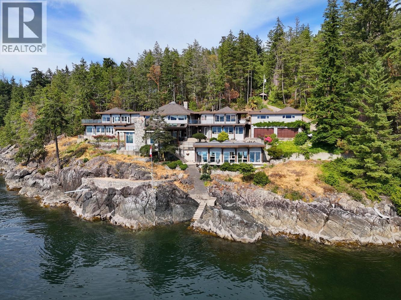 11579 SUNSHINE COAST Highway - photo 2