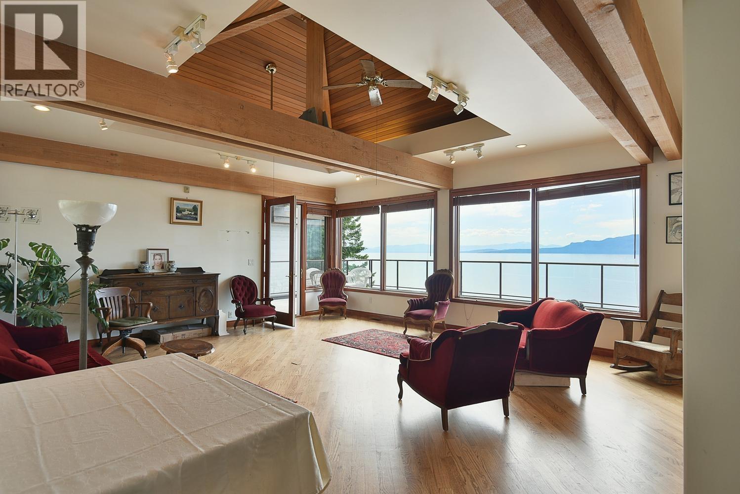 11579 SUNSHINE COAST HIGHWAY, Halfmoon Bay