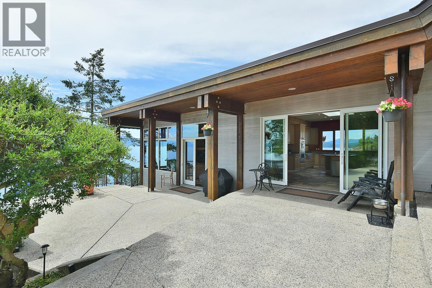 11579 SUNSHINE COAST HIGHWAY, Halfmoon Bay