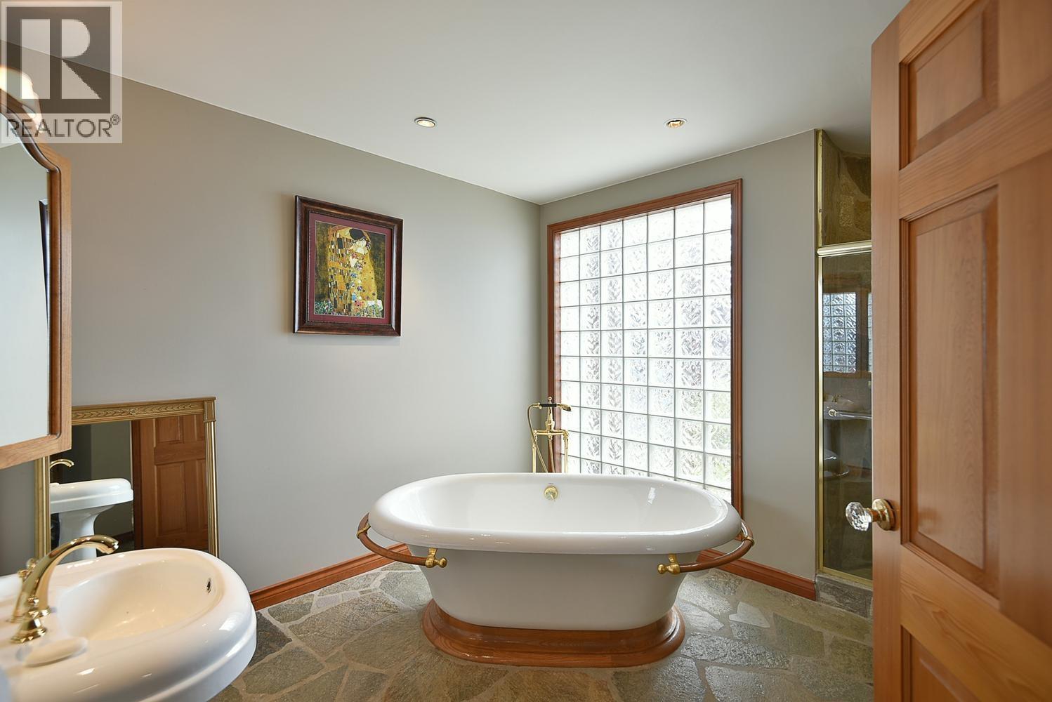 11579 SUNSHINE COAST HIGHWAY, Halfmoon Bay