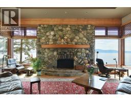 11579 Sunshine Coast Highway, Halfmoon Bay, BC V7Z1C1 Photo 10