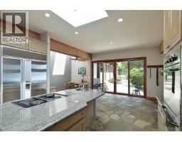 11579 Sunshine Coast Highway, Halfmoon Bay, BC V7Z1C1 Photo 14