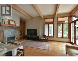 11579 Sunshine Coast Highway, Halfmoon Bay, BC V7Z1C1 Photo 17