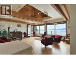 11579 Sunshine Coast Highway, Halfmoon Bay, BC V7Z1C1 Photo 23