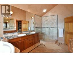 11579 Sunshine Coast Highway, Halfmoon Bay, BC V7Z1C1 Photo 29