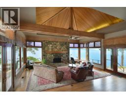 11579 Sunshine Coast Highway, Halfmoon Bay, BC V7Z1C1 Photo 9
