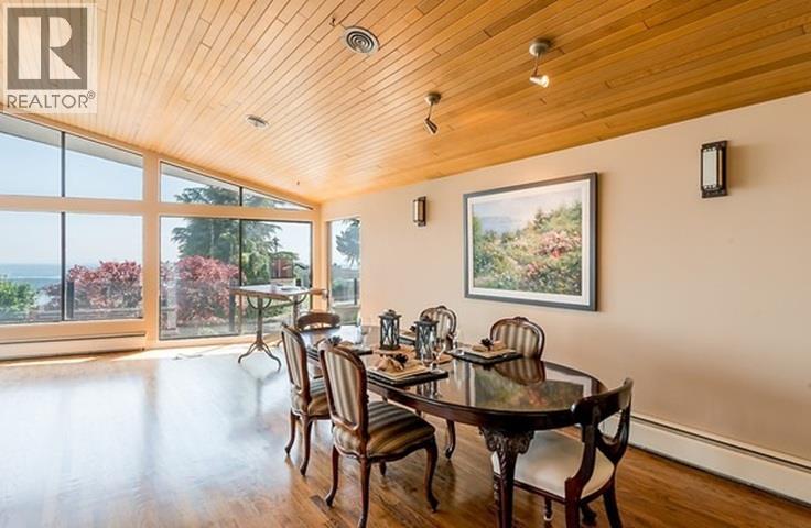 1403 CHIPPENDALE ROAD, West Vancouver