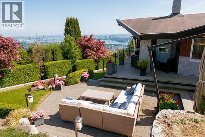 1403 CHIPPENDALE ROAD, West Vancouver