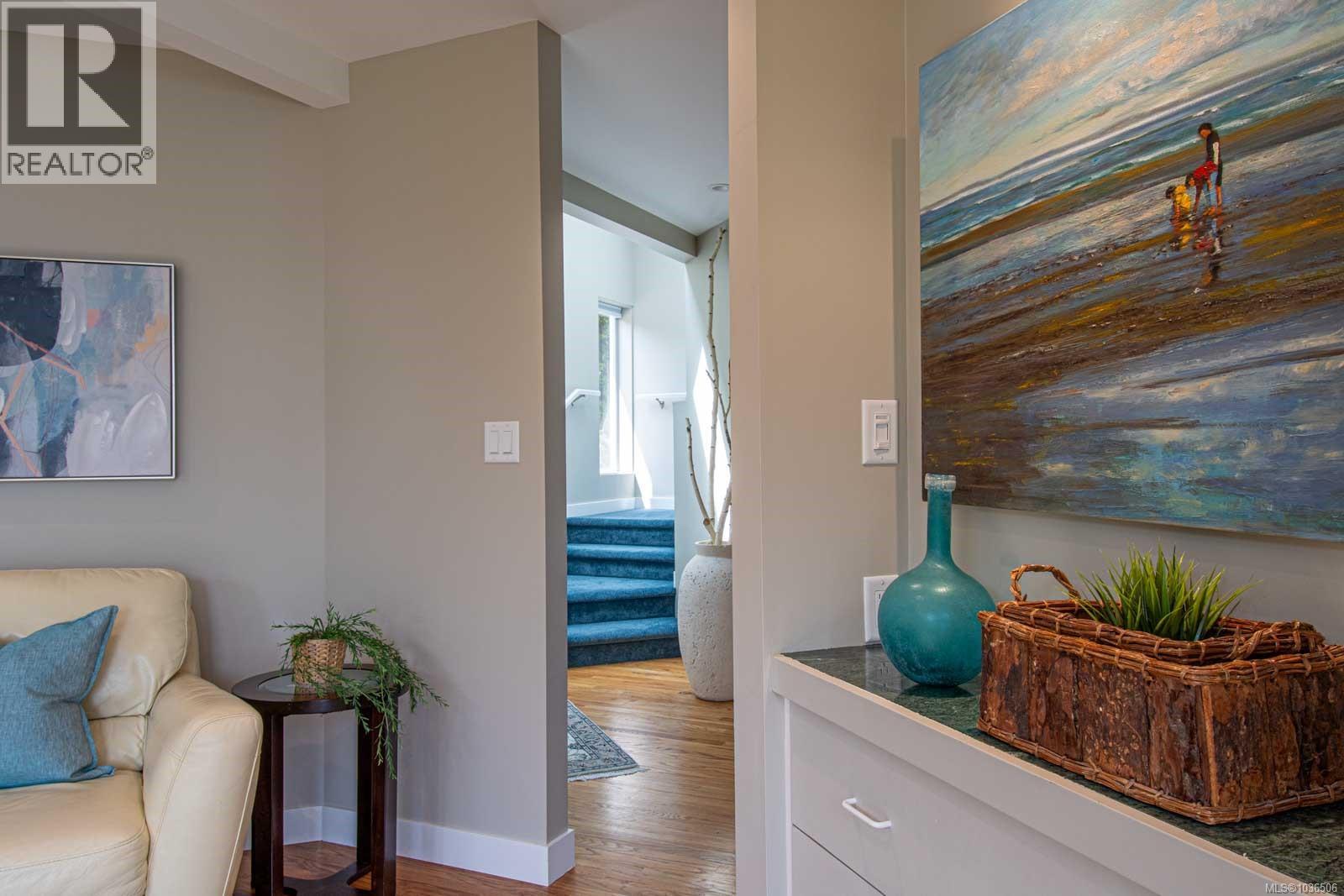 5267 Parker Ave - 55