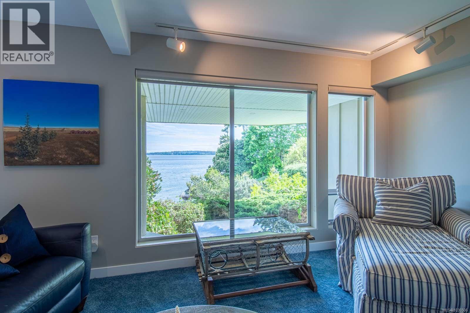5267 Parker Ave - 82