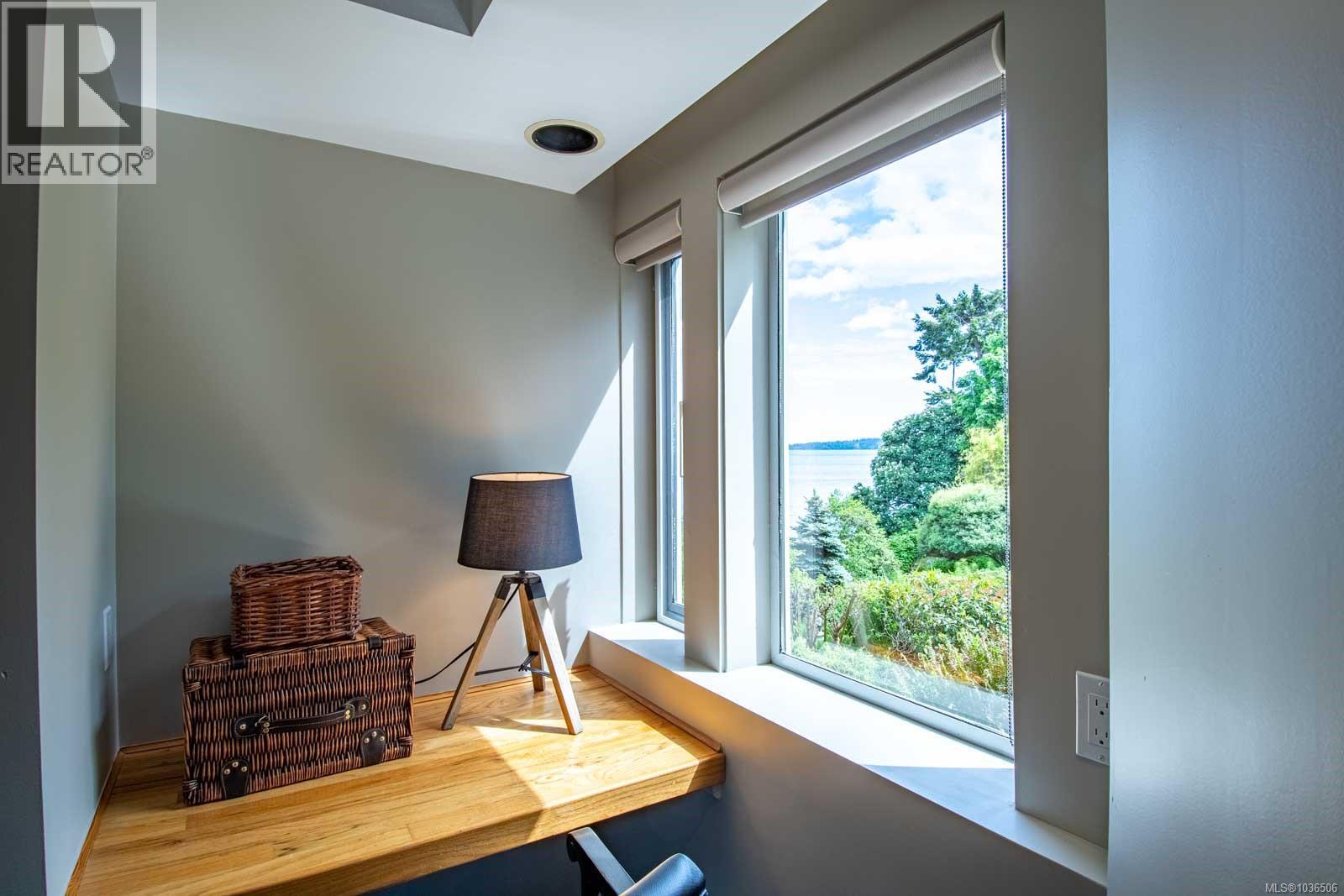 5267 Parker Ave - 70