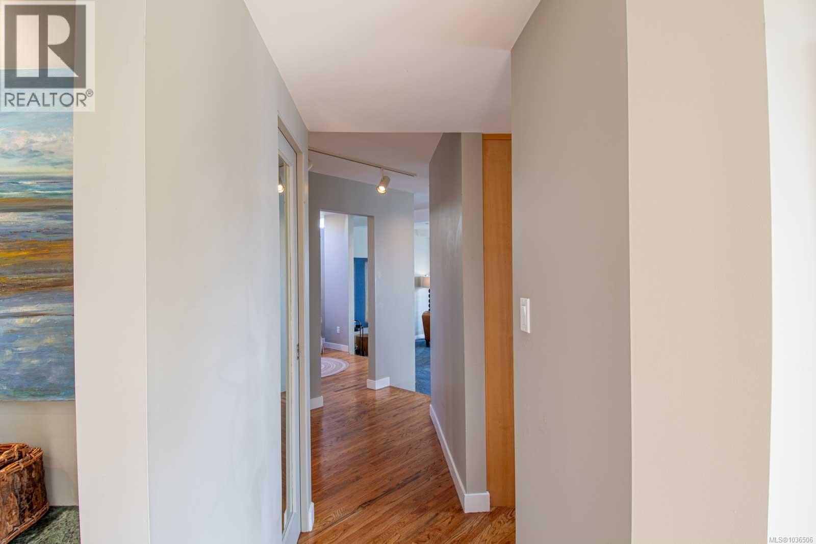 5267 Parker Ave - 64