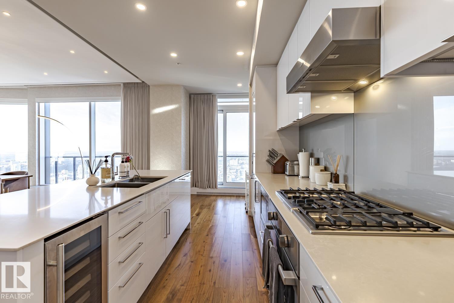 #4804 10360 102 ST NW - 24