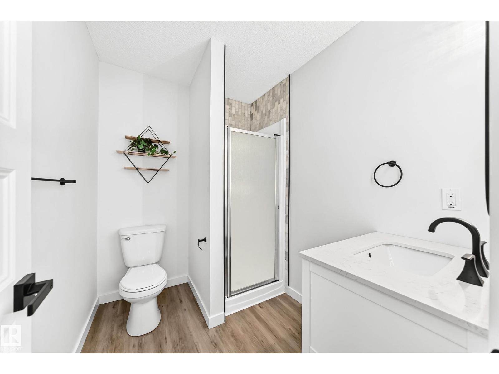 37 GLENWOOD CR — photo 18