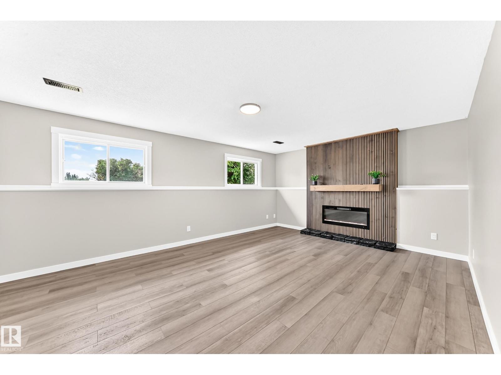 37 GLENWOOD CR — photo 25