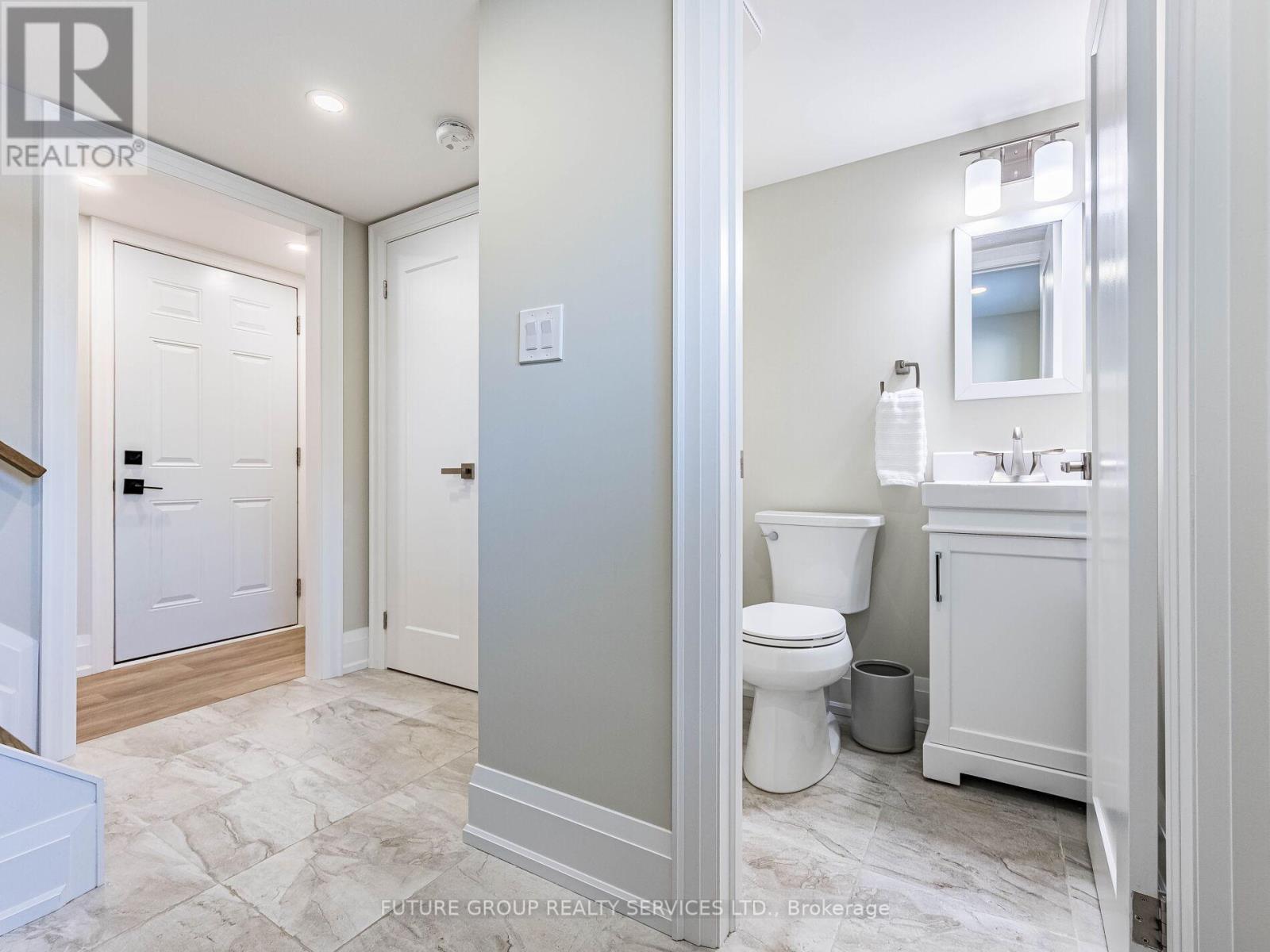 153 DANIEL STREET N - 32