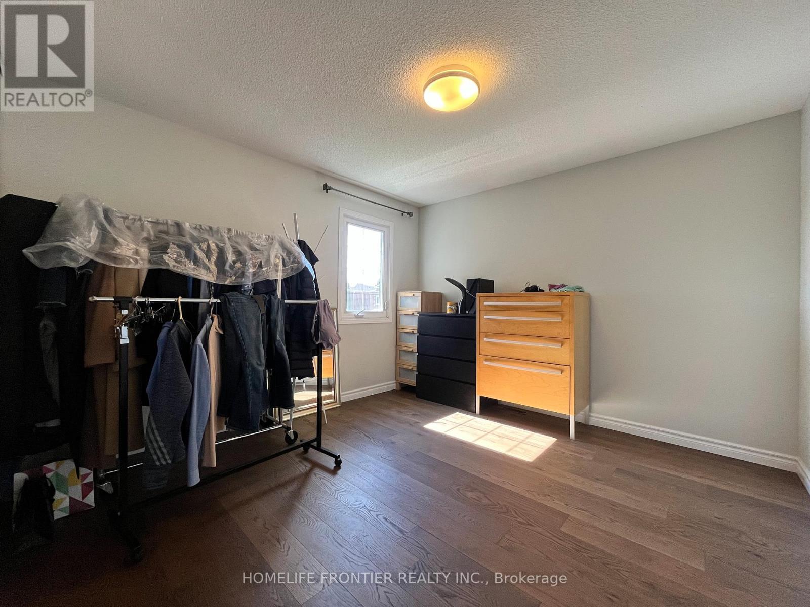 36 TAMARA DRIVE - 32