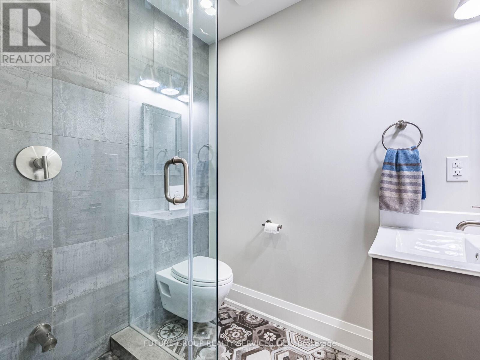 153 DANIEL STREET N - 22