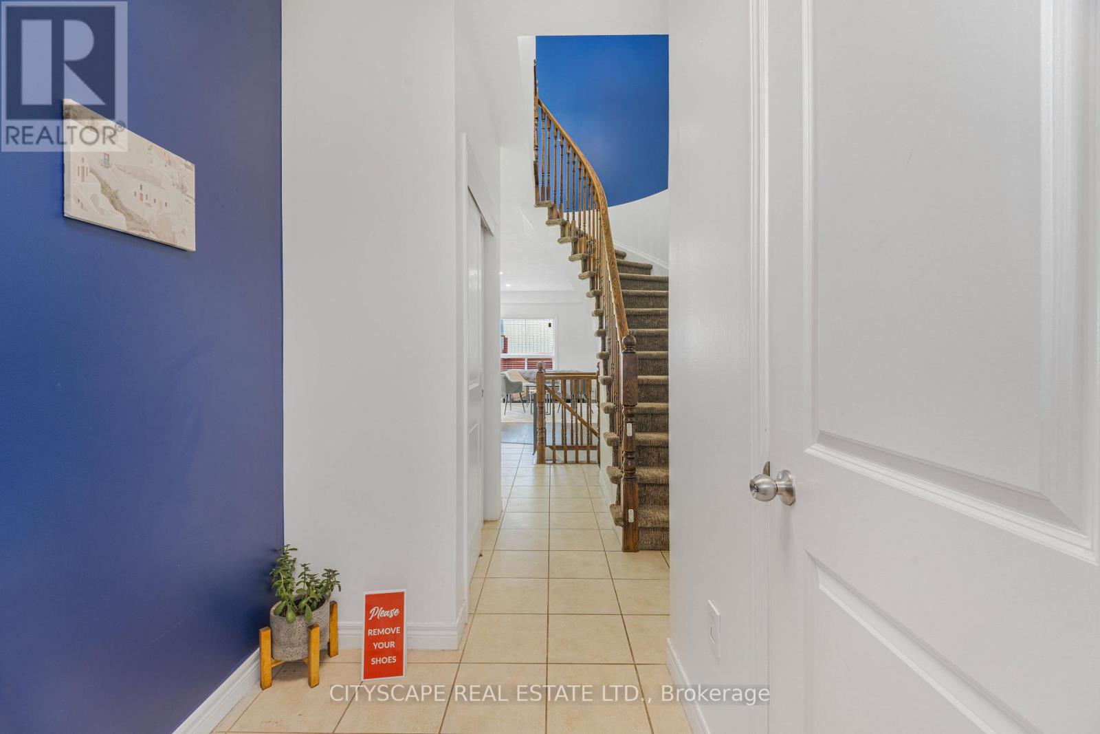 14 REDCEDAR CRESCENT - 2