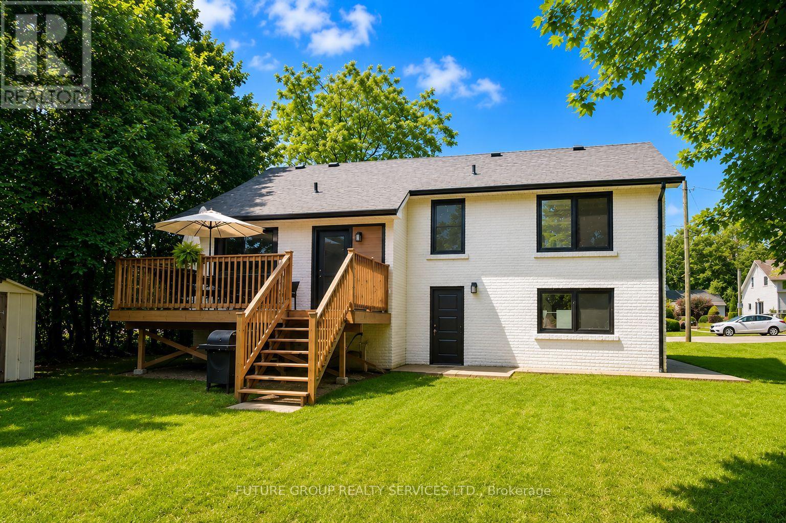 153 DANIEL STREET N - 40