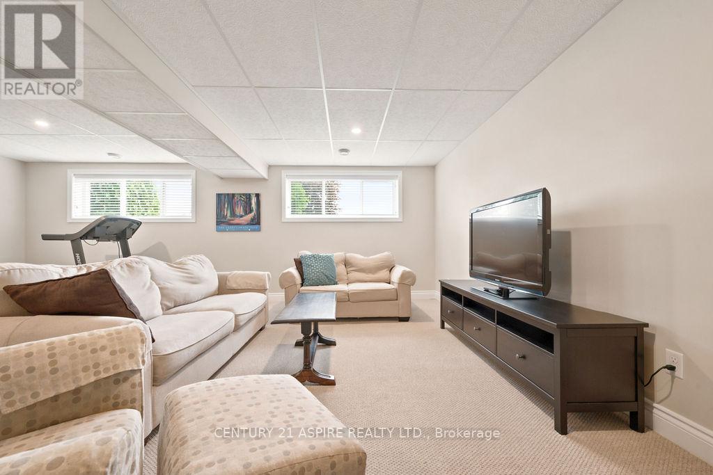 4 Bed, 2 Bath House for Sale in Petawawa – 23 BOULDER CREEK TRAIL, Petawawa – MLS# X13513996 - Image 30