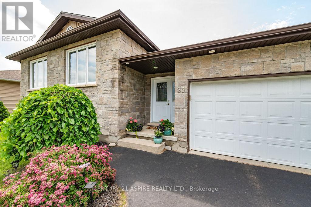4 Bed, 2 Bath House for Sale in Petawawa – 23 BOULDER CREEK TRAIL, Petawawa – MLS# X13513996 - Image 4