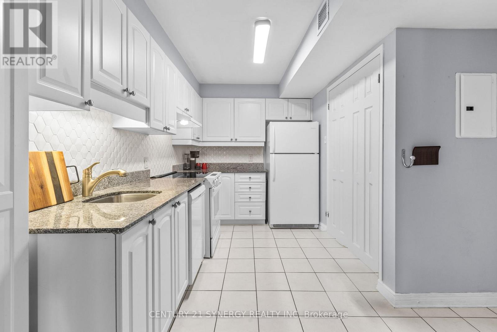 1 Bed, 1 Bath House for Sale in Ottawa – PH13 – 429 SOMERSET STREET W, Ottawa – MLS# X13511334 - Image 6