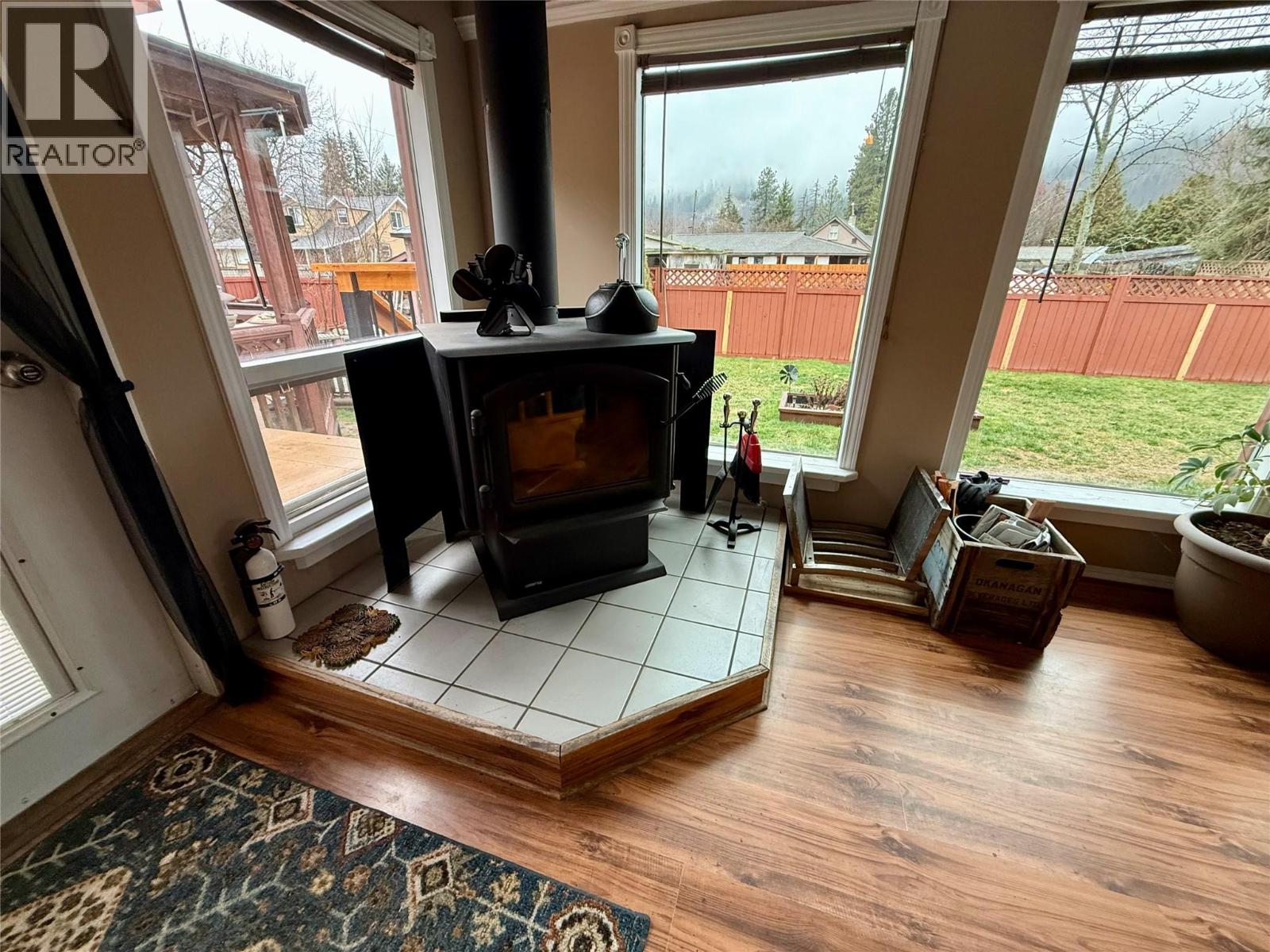 1094 Wanjoff Road - 9