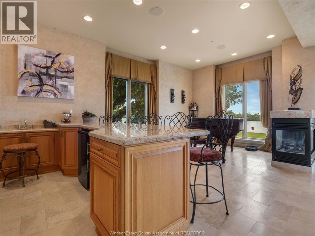 318 CRYSTAL BAY DRIVE - 8