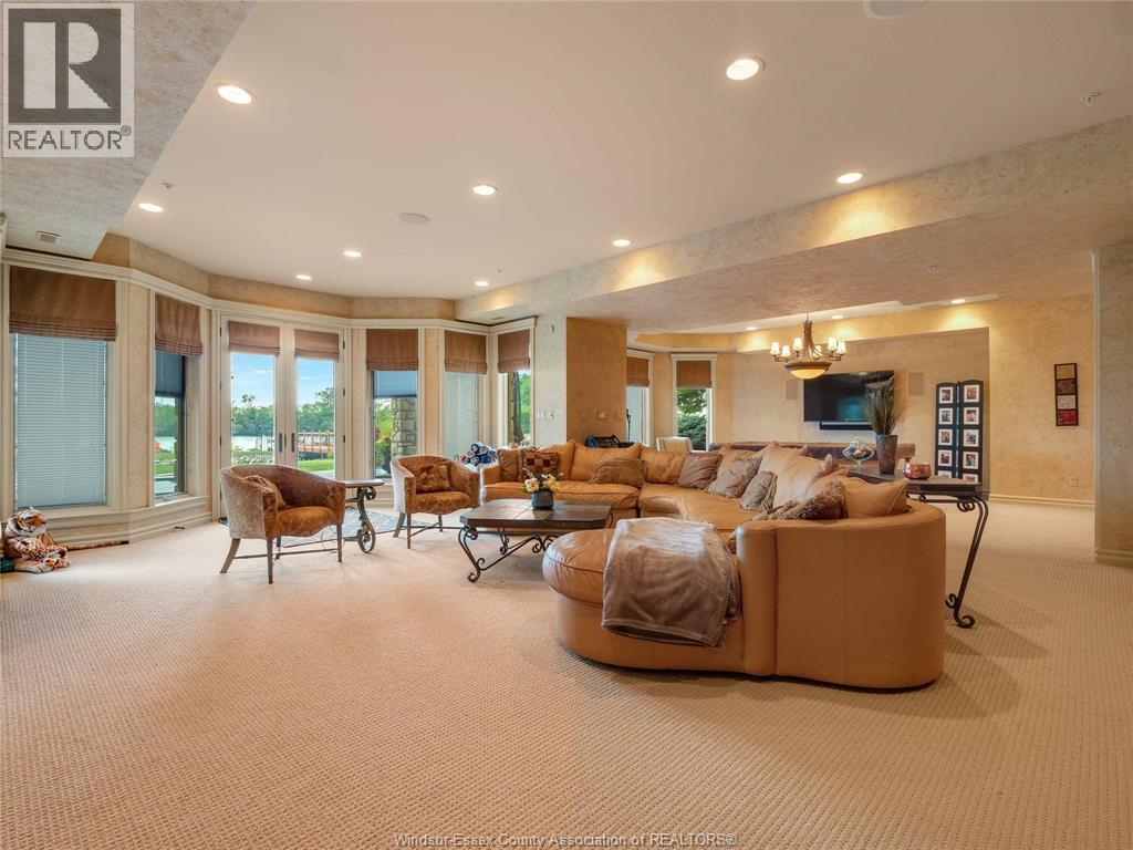 318 CRYSTAL BAY DRIVE - 33