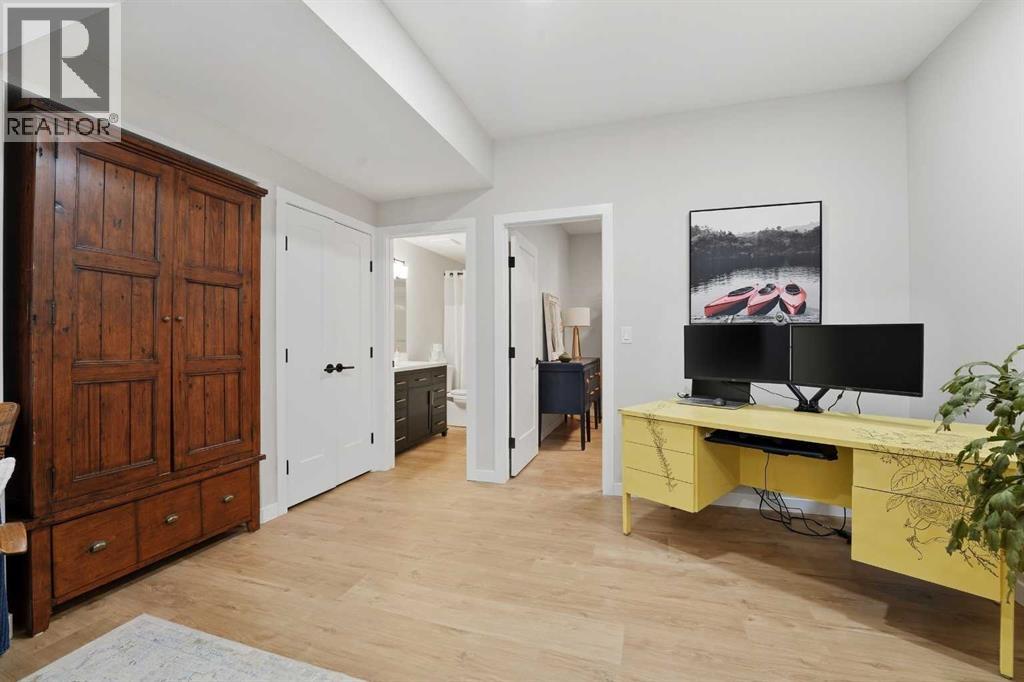 20 Ellington Crescent - 25