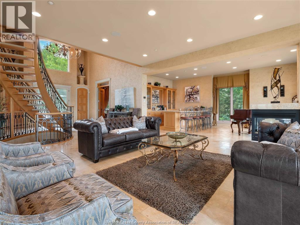 318 CRYSTAL BAY DRIVE - 24