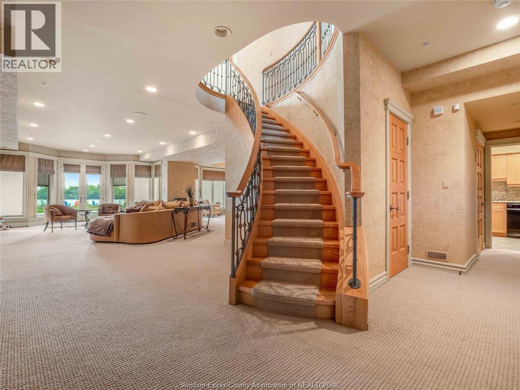 318 CRYSTAL BAY DRIVE - 27