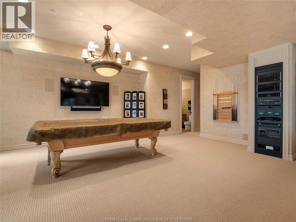 318 CRYSTAL BAY DRIVE - 34