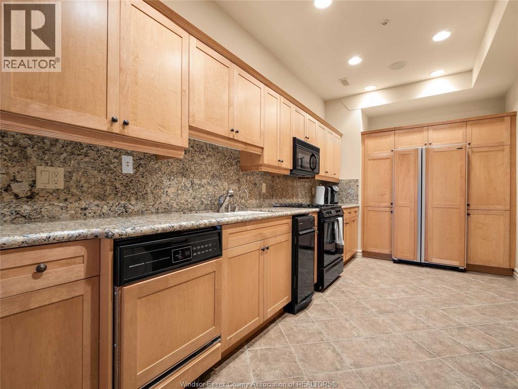 318 CRYSTAL BAY DRIVE - 36