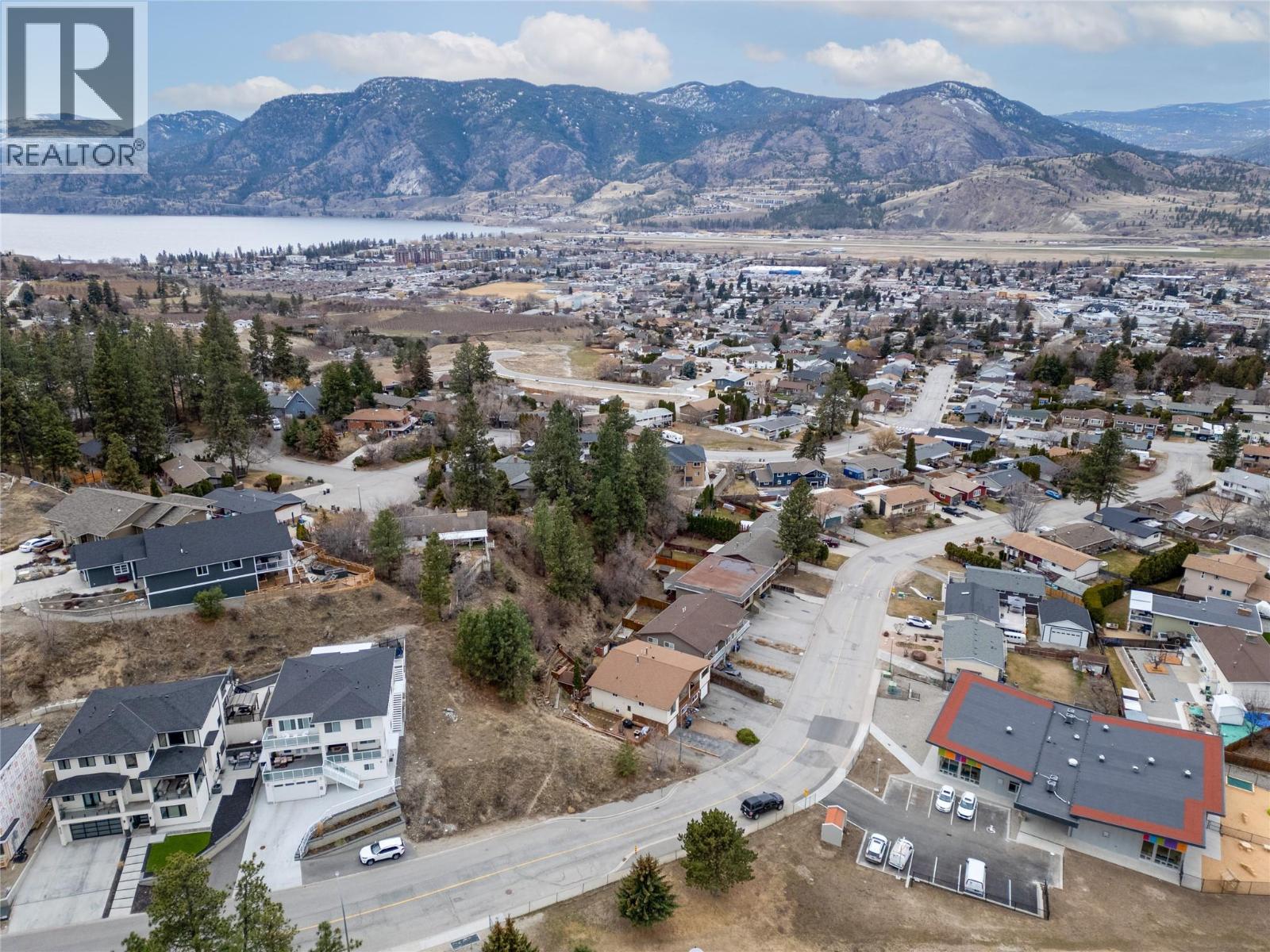 604 Balsam Avenue, Penticton