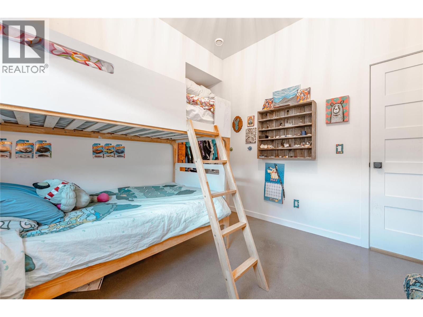 702 Center Street - 28