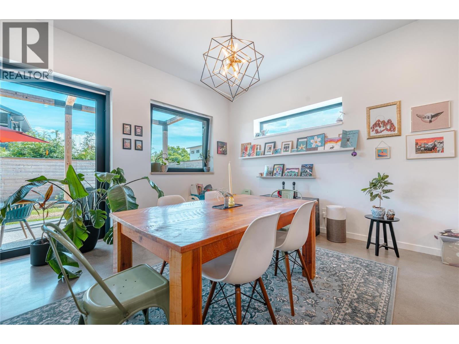 702 Center Street - 12