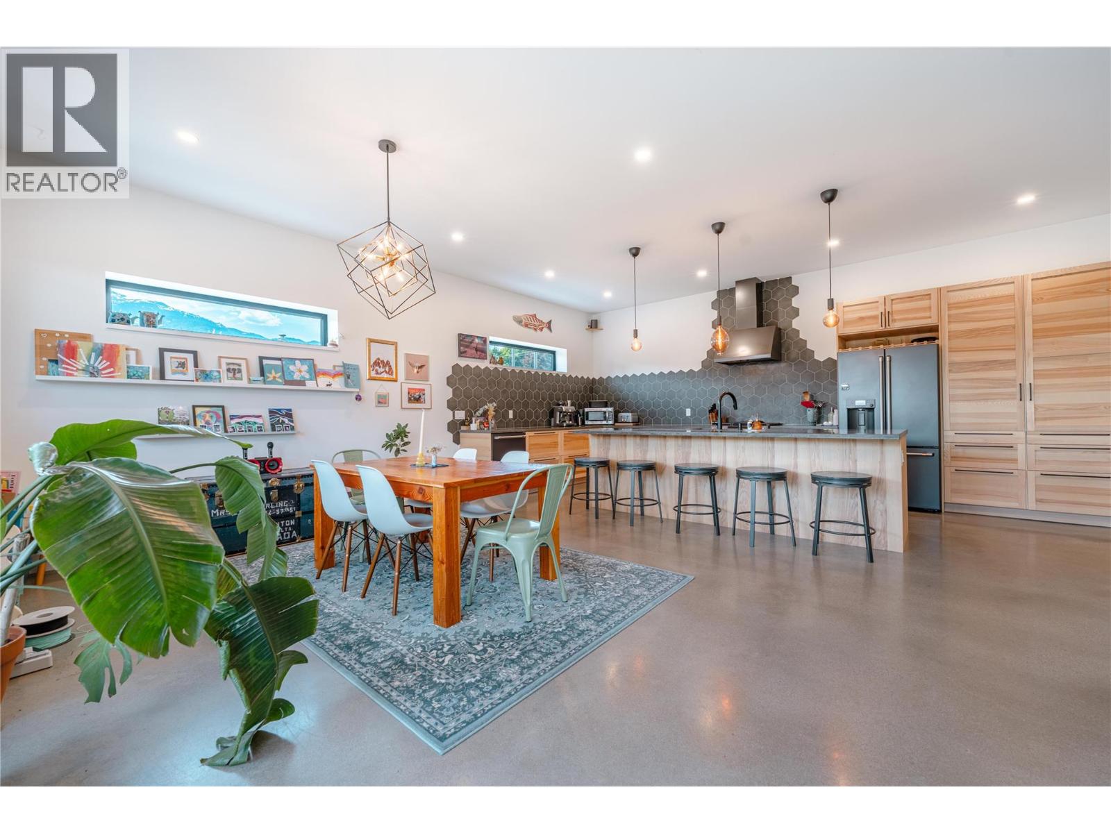 702 Center Street - 16