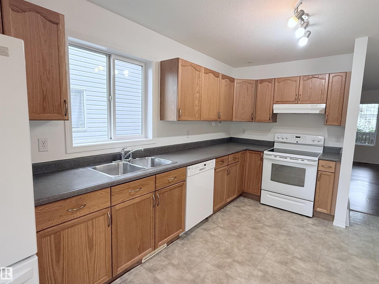 1920 37 AV NW - 15