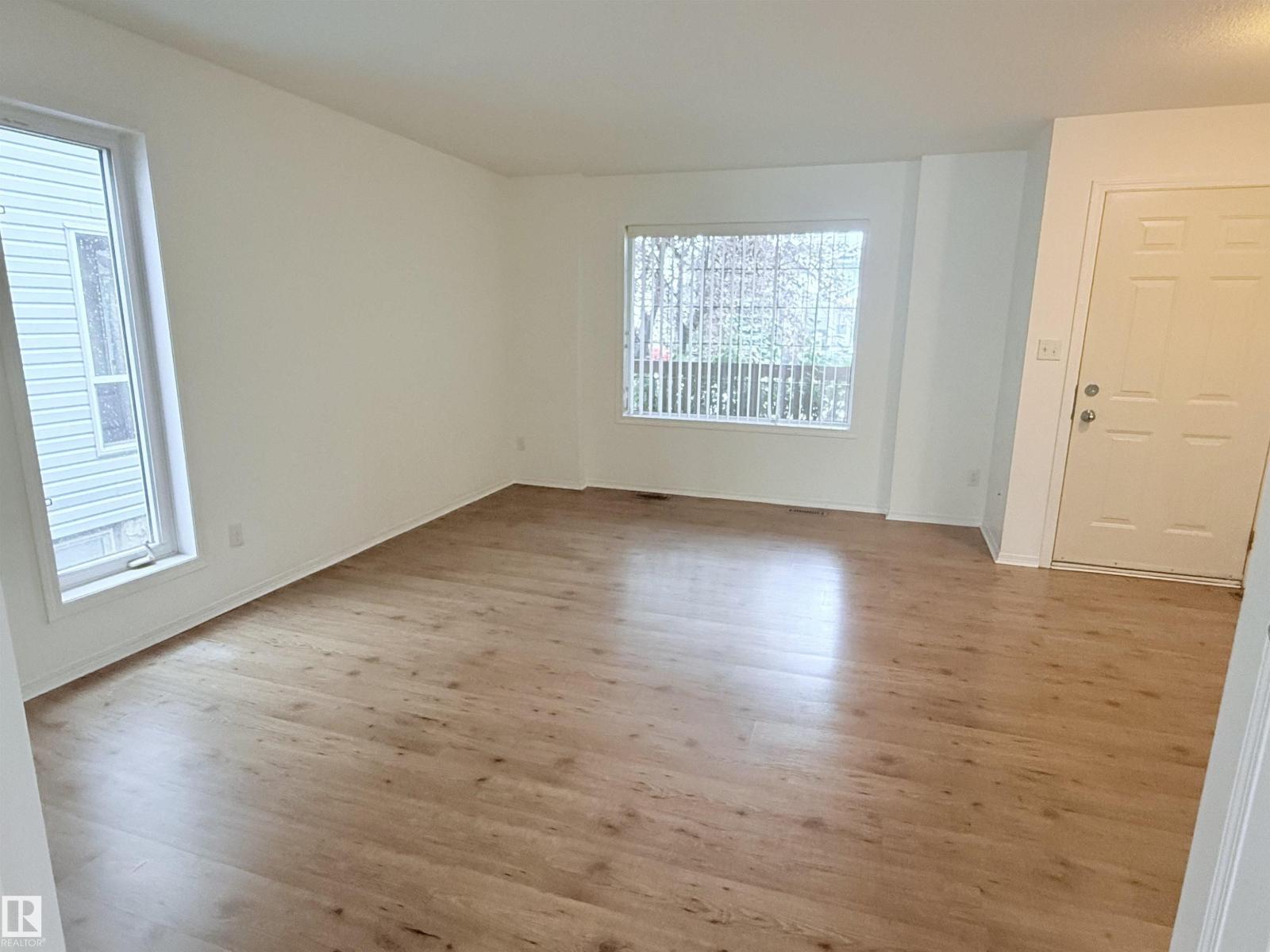 1920 37 AV NW - 3