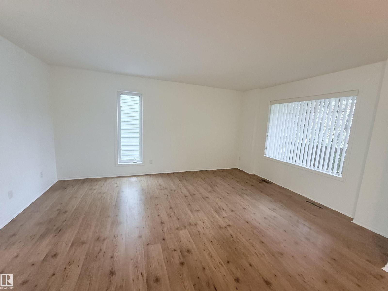 1920 37 AV NW - 4