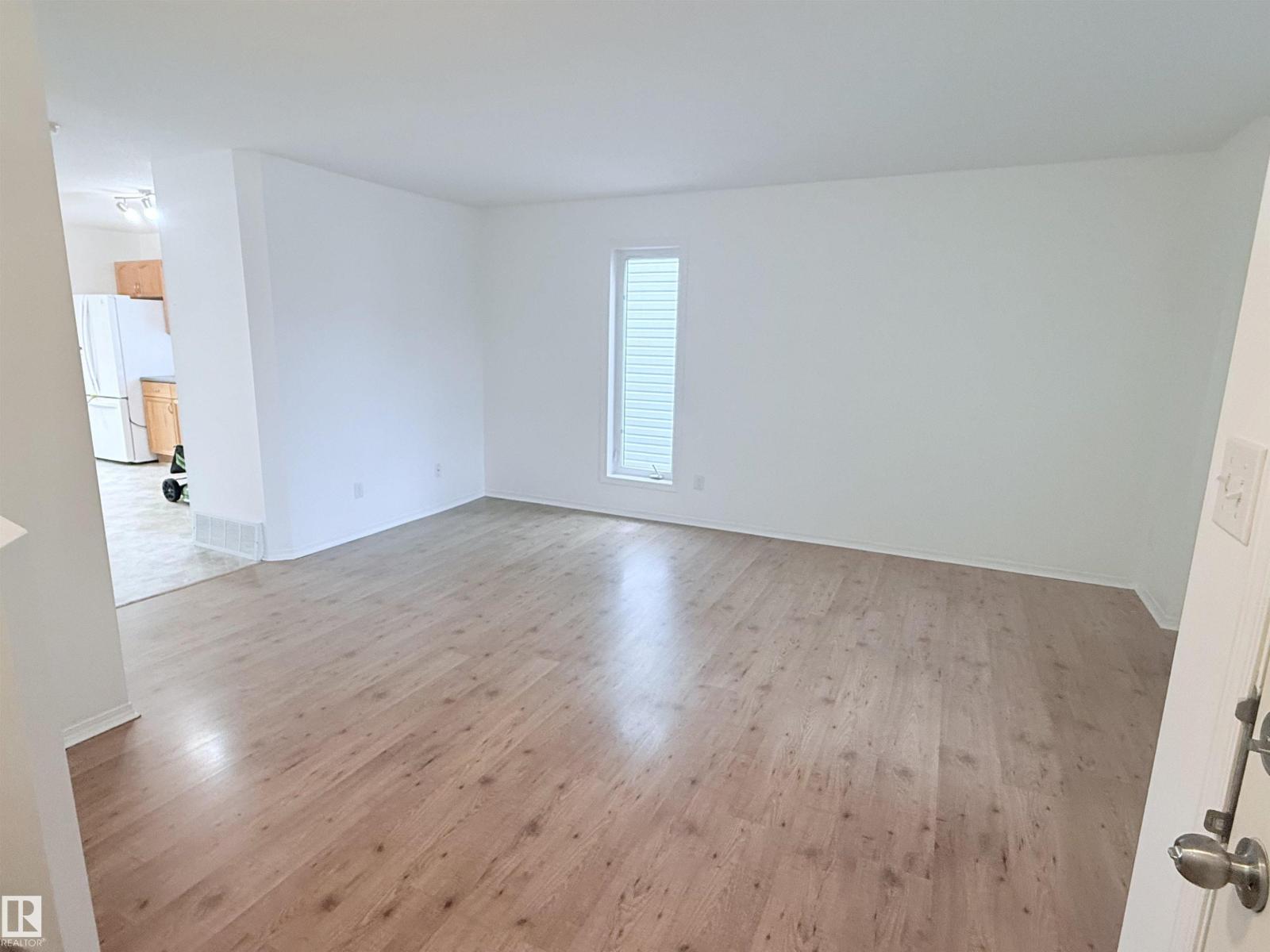 1920 37 AV NW - 7