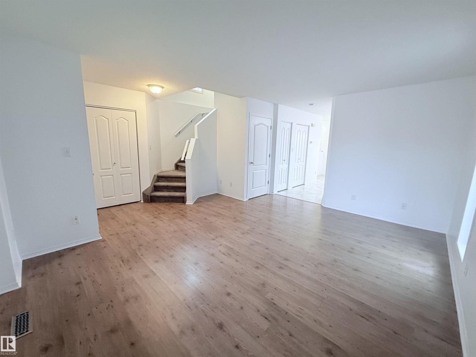 1920 37 AV NW - 8