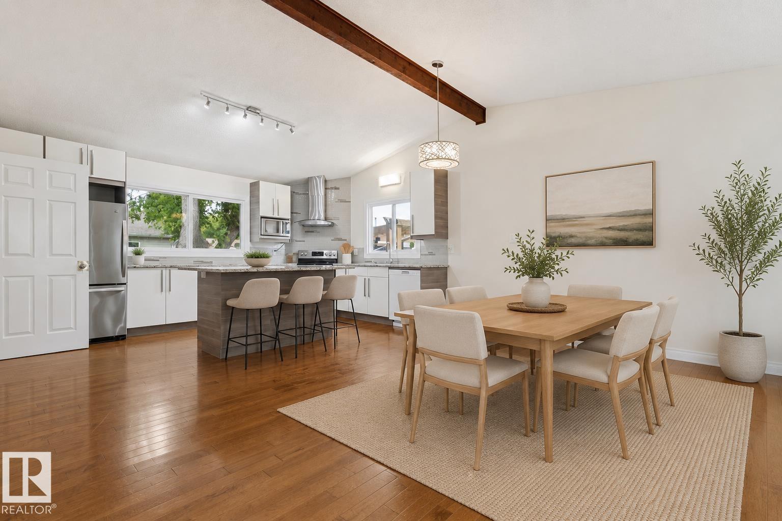 8803 25A AV NW - photo 3